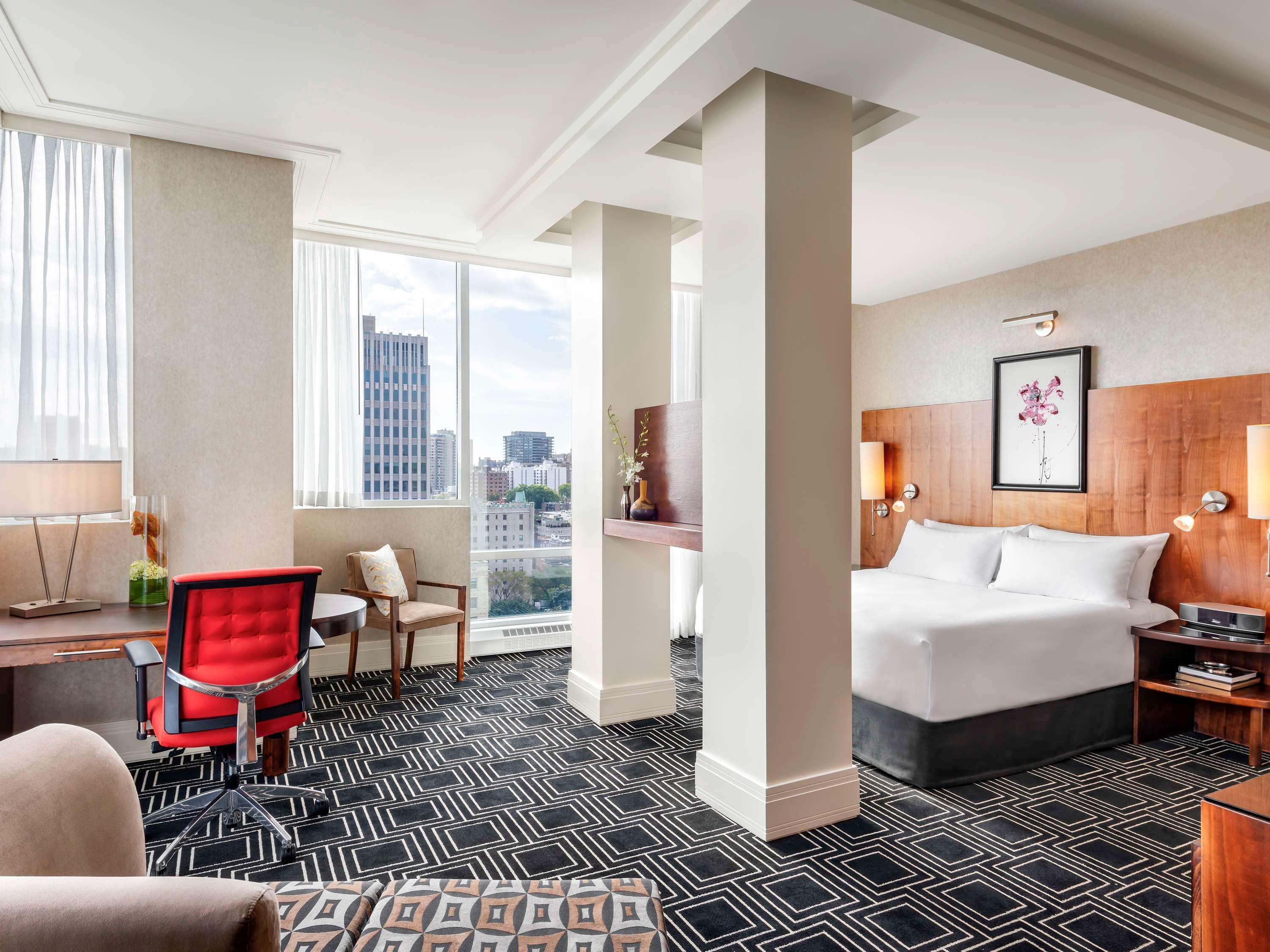 Sofitel Montreal Golden Mile Hotel Exterior photo
