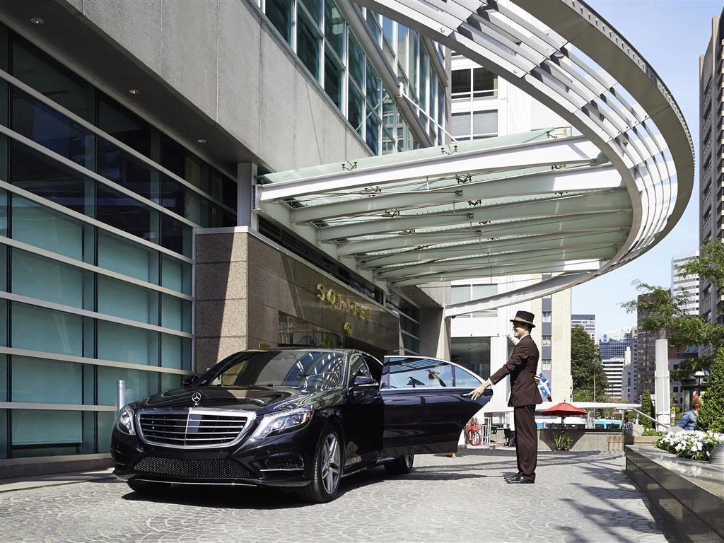 Sofitel Montreal Golden Mile Hotel Exterior photo